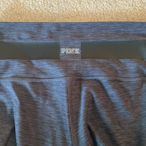 VS pink brand size medium ultimate leggings Excellent condition - Picture 8 of 10